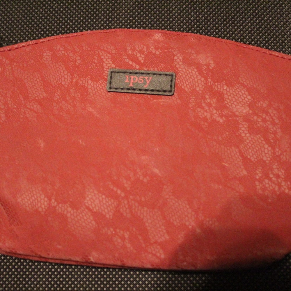 Floral Lace Ipsy Bag (COMES WITH FREE FACEMASK)